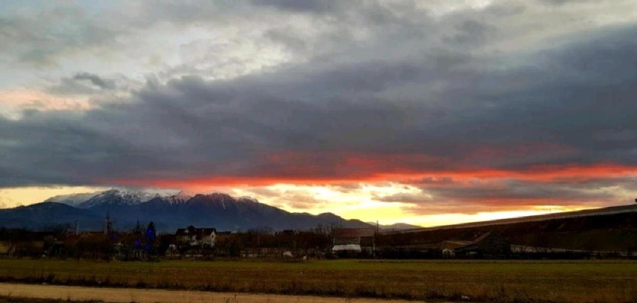 Das Home Rîşnov Exteriör bild